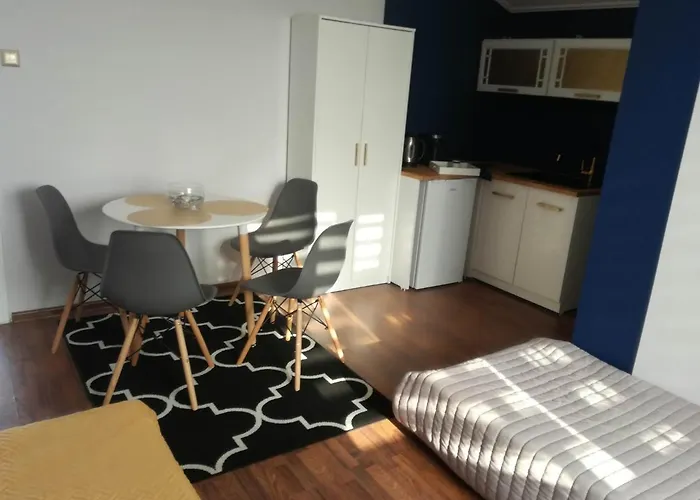 Niezalezne Pietro W Domu Z Widokiem Na Morze *